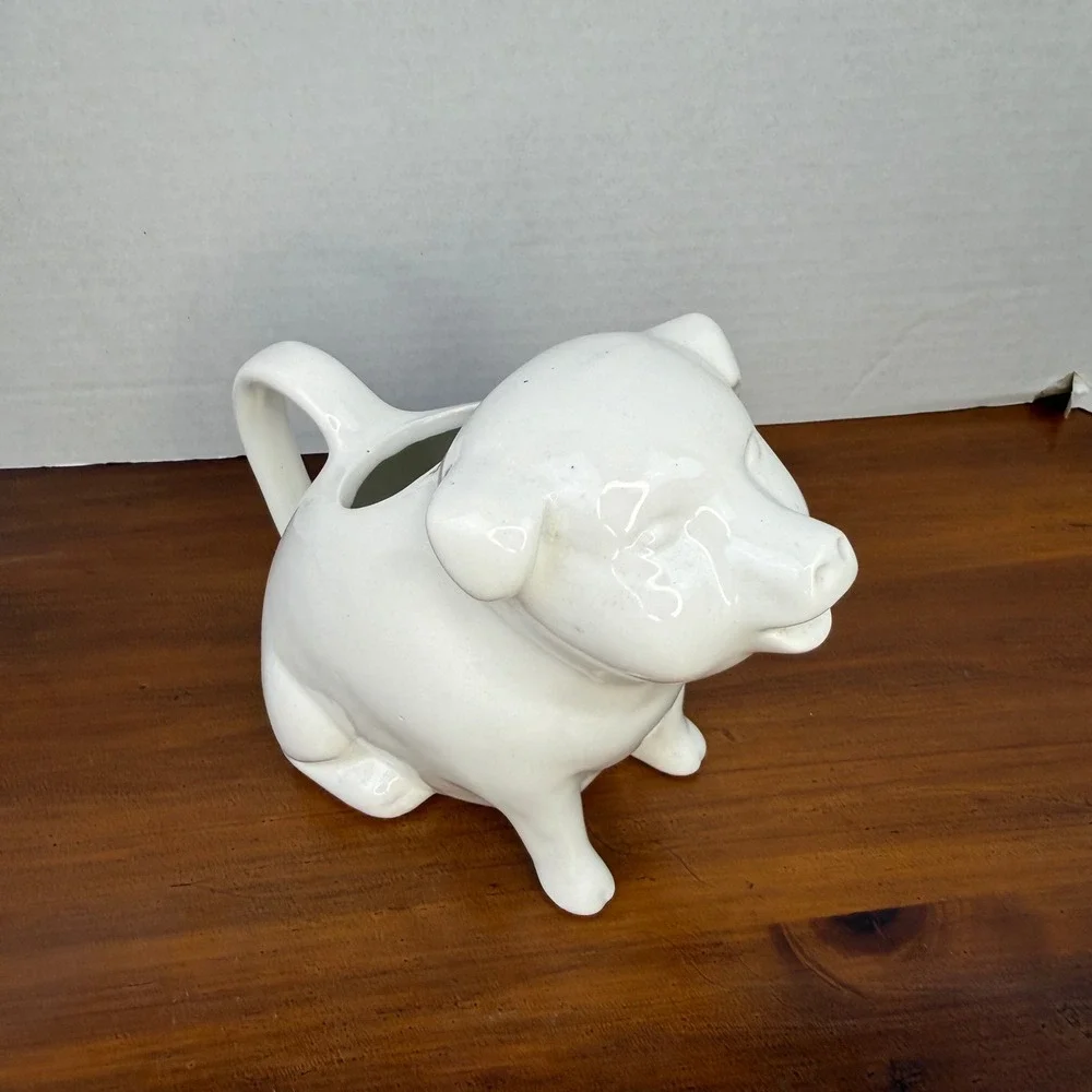 Vintage White Ceramic Pig Creamer‎ Pitcher Sitting Figural Farmhouse Taiwan